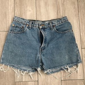 Vintage Levi’s ribcage shorts🖤